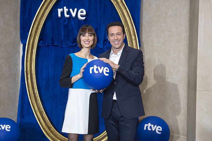 Julia Varela y Jacob Petrus