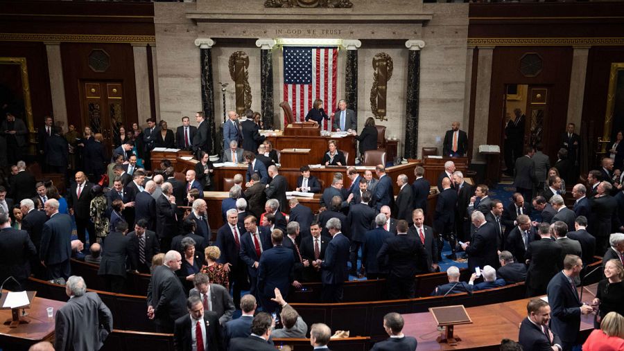 Un total de 230 legisladores han apoyado imputar políticamente a Trump