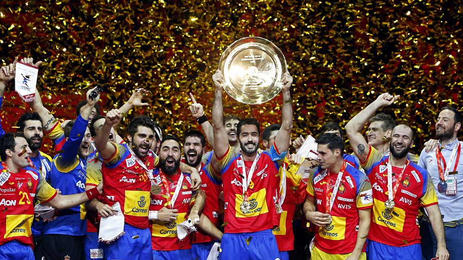 Los jugadores de España celebran el Campeonato de Europa de Croacia en 2018