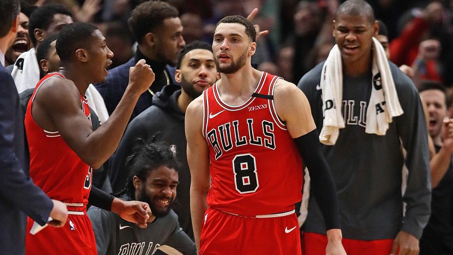Zach LaVine festeja su actuación