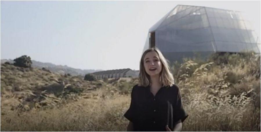 Núria Moliner nos muestra el Auditorio de Plasencia como ejemplo de sintesi de la arquitectura con el medio