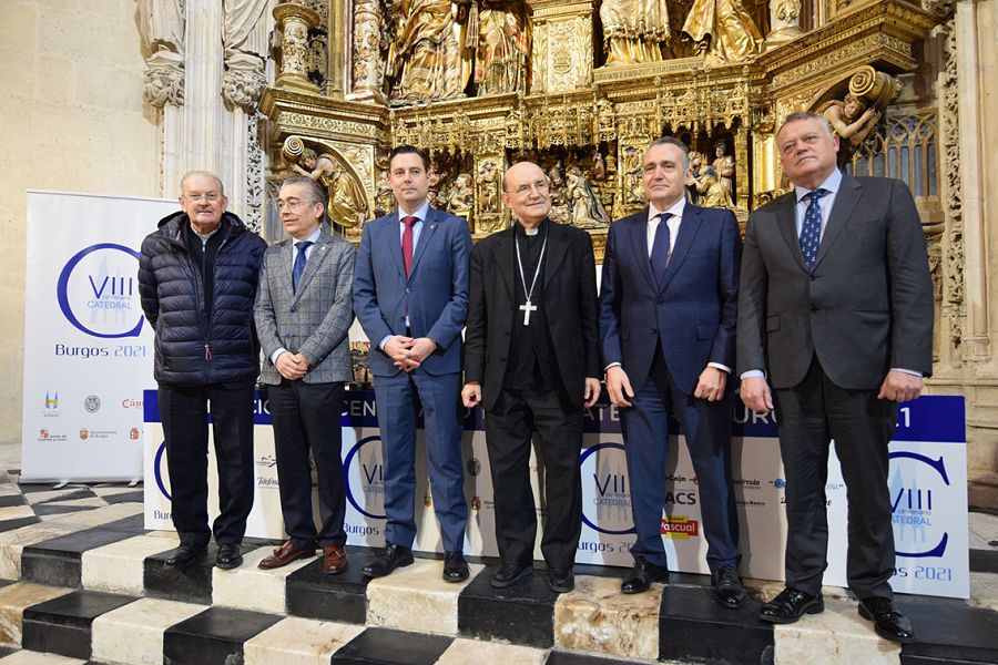 Pablo González Cámara (deán de la catedral), Roberto Saiz (delegado territorial de la Junta), Daniel de la Rosa (alcalde), Fidel Herráez, David Valcarce y Lorenzo Rodríguez