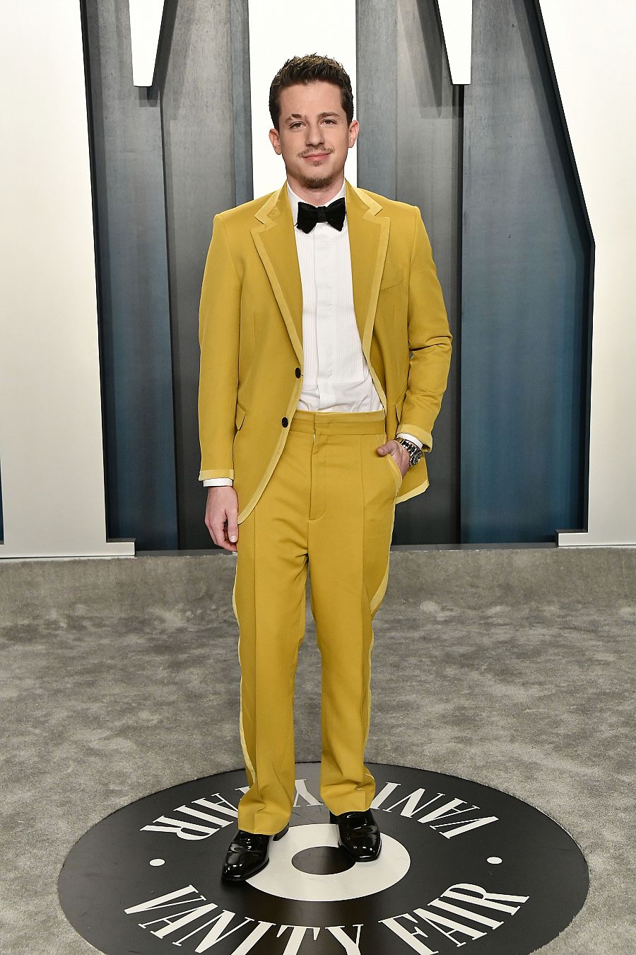 El cantante Charlie Puth en la fiesta de los Premios Oscar