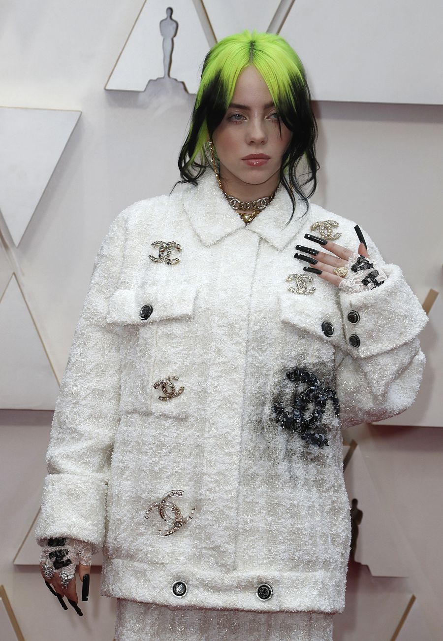 Billie Eilish en la alfombra roja de los Oscar 2020