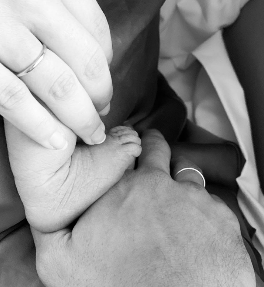 Primera foto del bebé de Hiba Abouk