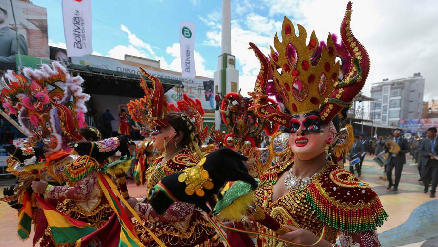 Bailarines durante la danza de la Diablada, en el Carnaval de Oruro (10/02/2018)