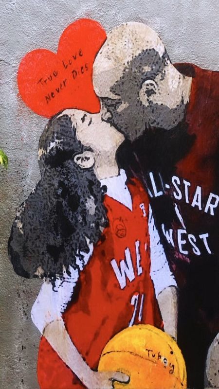 Obra creada como recuerdo a Kobe Bryant y a su hija, Gianna, tras su muerte en un accidente de helicóptero.