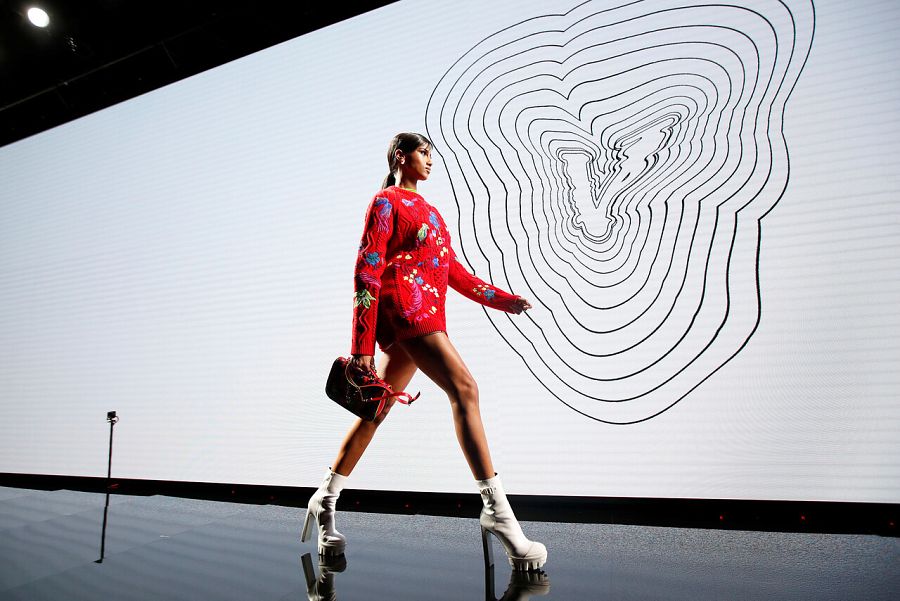 Versace apuesta por el color