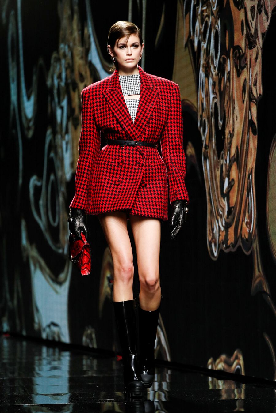 Kaia Gerber en Versace