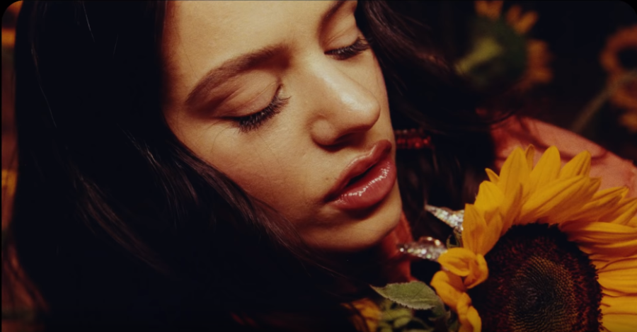 Rosalía en el video de Honda Backstage