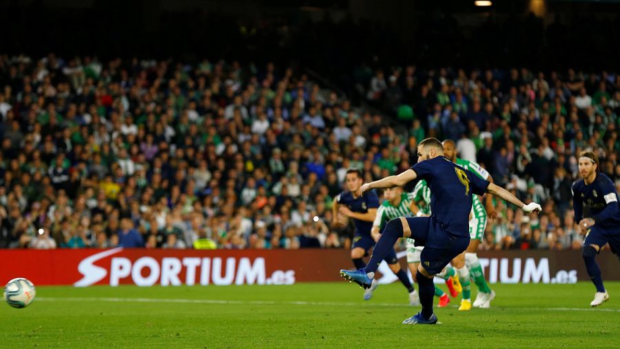 Benzema marca de penalti