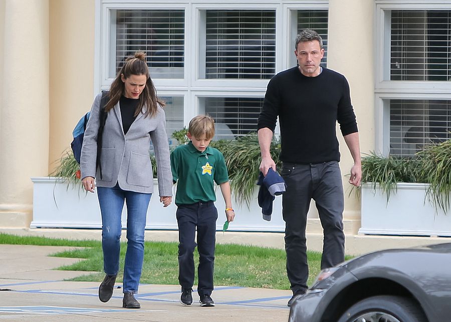 Jennifer Garner y Ben Affleck con su hijo en Los Ángeles