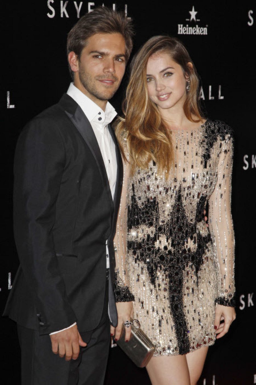 Marc Clotet y Ana de Armas en el estreno de la película de James Bond 'Skyfall'