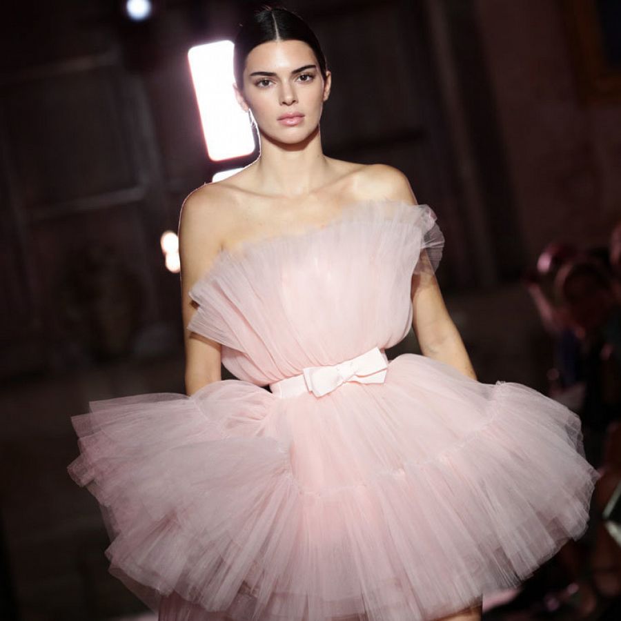 Kendall Jenner, imagen de Giambattista Valli