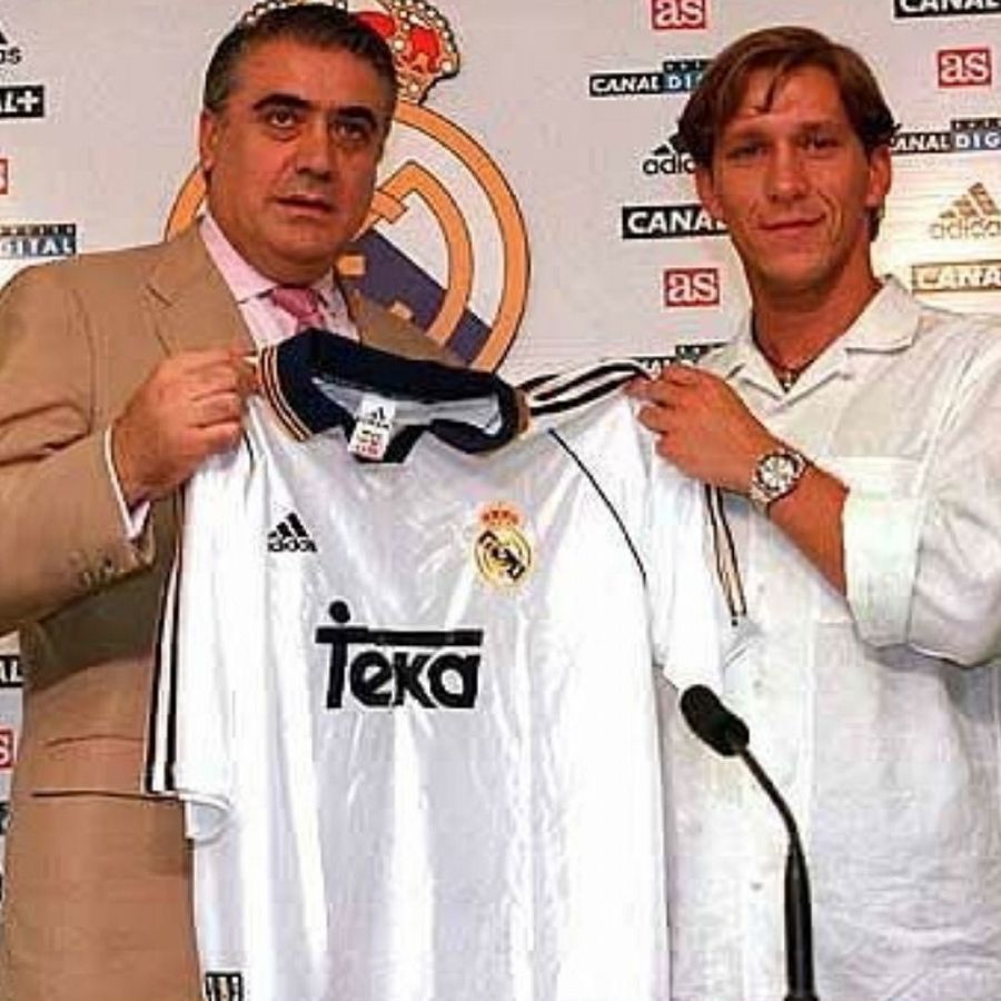 Lorenzo Sanz y Míchel Salgado en la presentación del jugador del Real Madrid