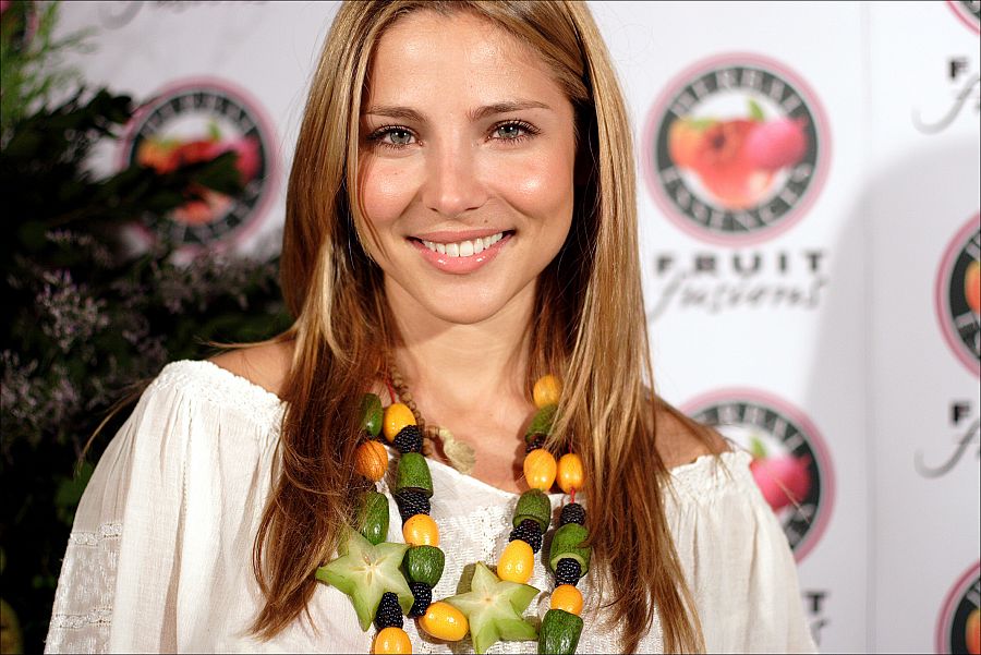 Elsa Pataky en un acto en el año 2005