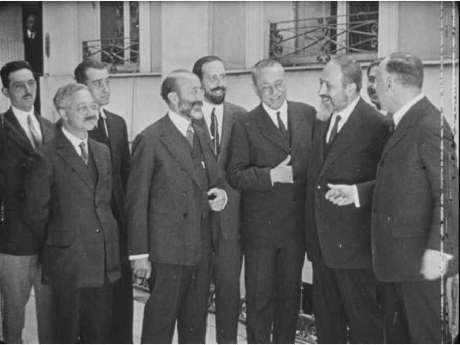 Ramón Menéndez Pidal con investigadores del Centro de Estudios Históricos