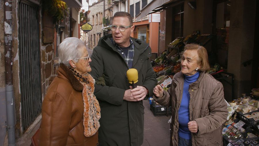 Eva Hache se despide de 'La Paisana' y cede el testigo a Jorge Cadaval
