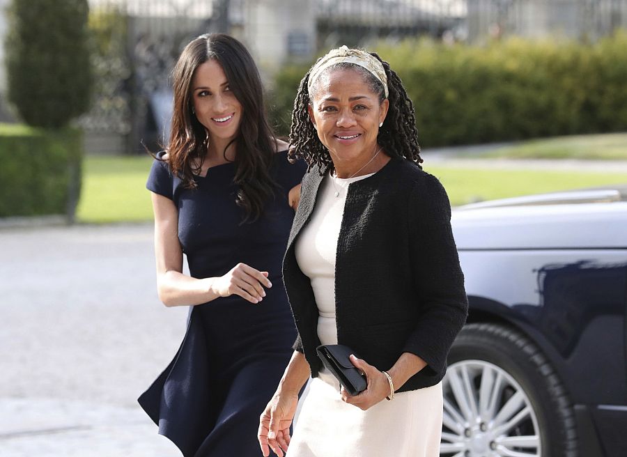 Meghan Markle con su madre, Doria