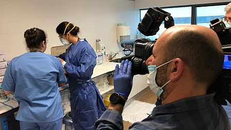 Los responsables del hospital aseguran que no han faltado equipos de protección