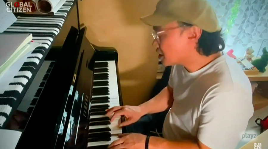 Segunda actuación de Eason Chan desde su hogar en China