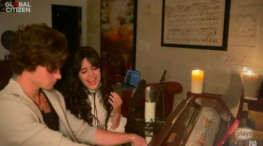 Camila Cabello y Shawn Mendes versionan a Louis Armstrong en el festival