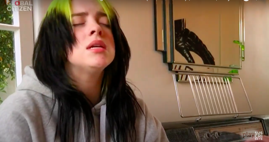 Billie Eillish canta 