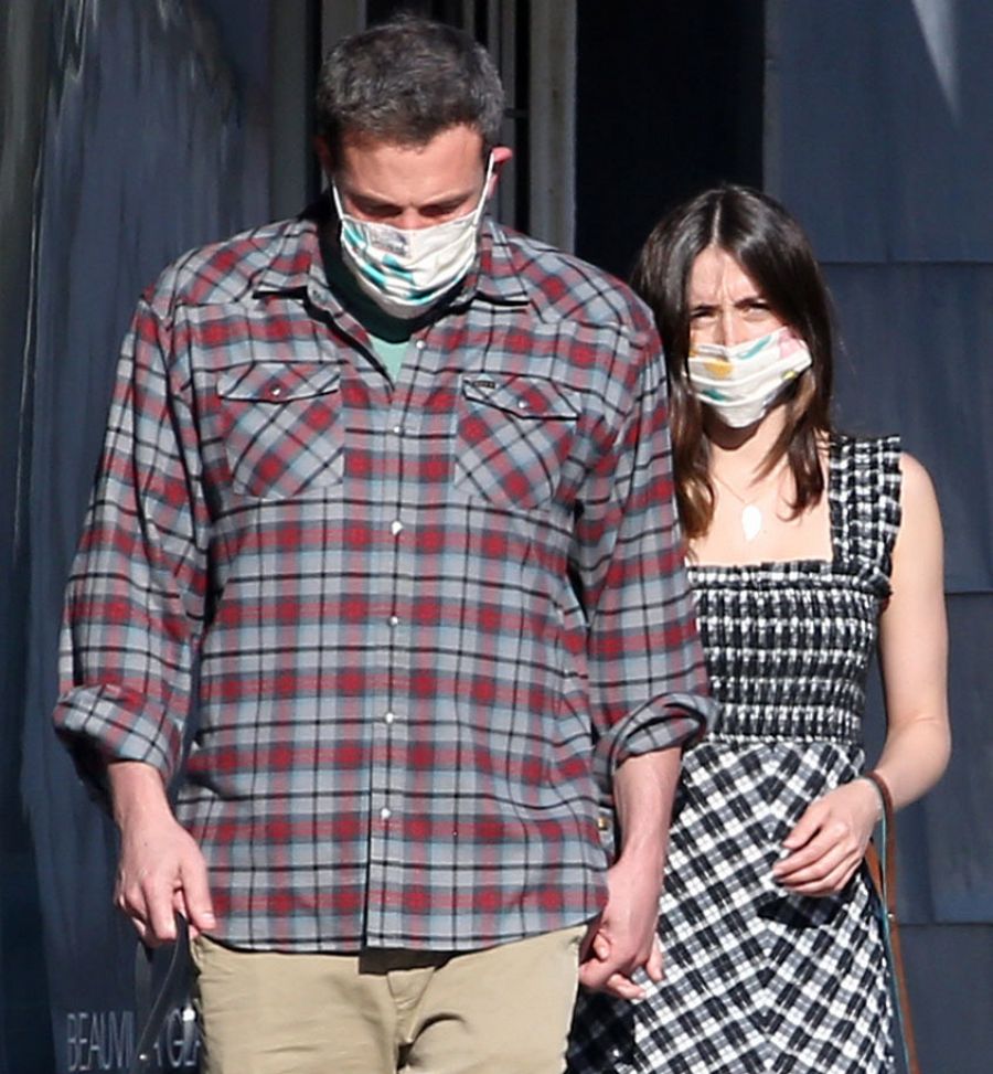 Ben Affleck y Ana De Armas, de paseo por Los Ángeles