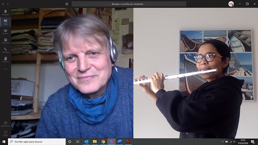 Una de las clases virtuales que estos días imparte el profesorado de la Escuela