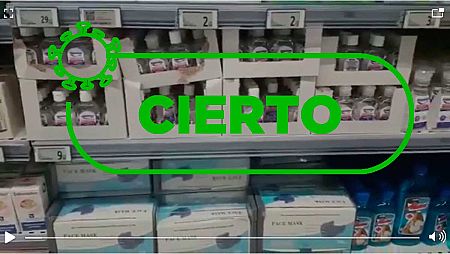 Captura del vídeo grabado en un Carrefour de Bucarest en el que se muestra la cantidad y variedad de mascarillas y geles hidroalcohólicos.