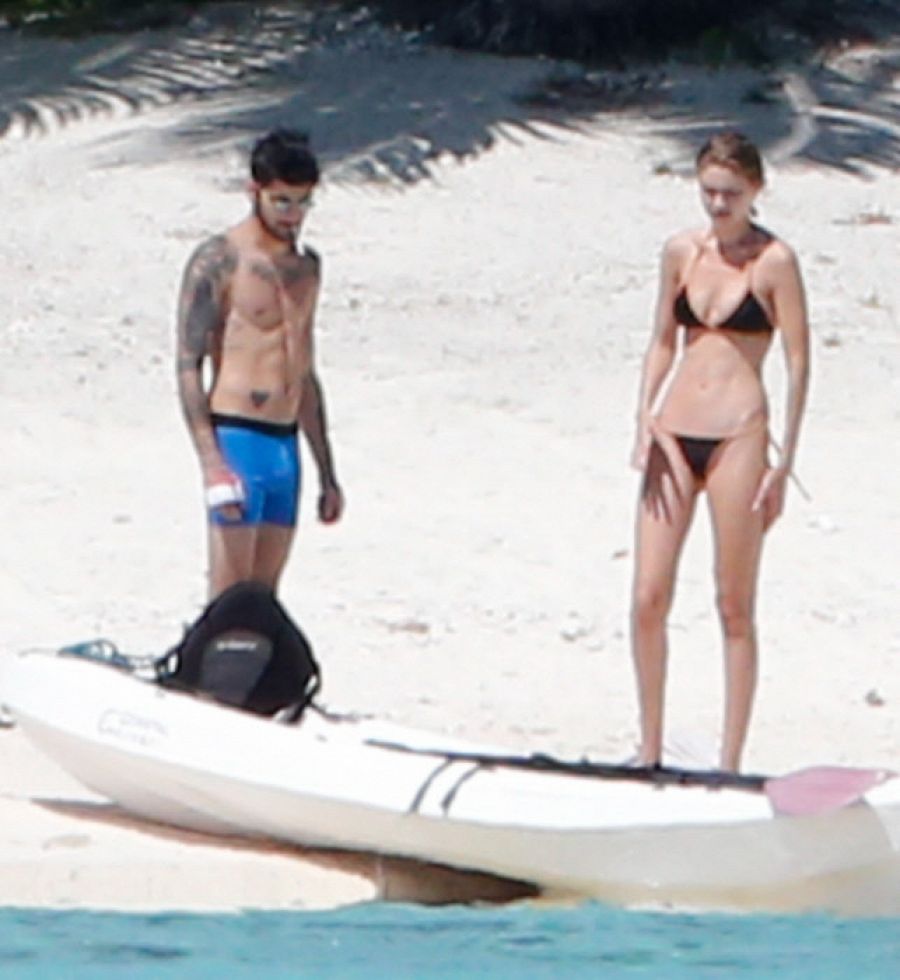 Zayn Malik y Gigi Hadid en una de sus primeras vacaciones como pareja en 2016. En las playas de Tahití