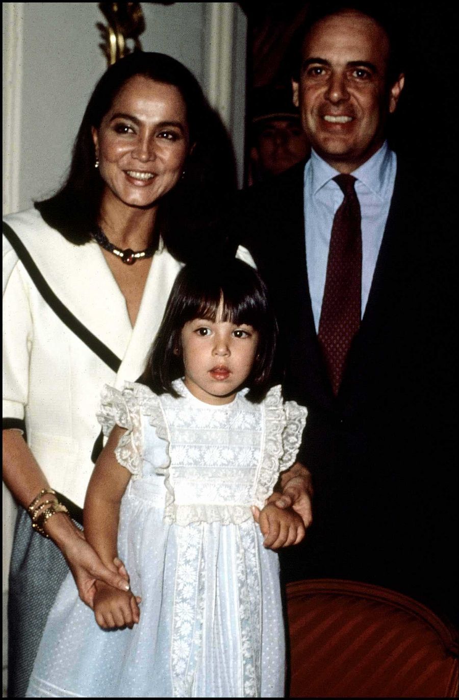 Tamara con sus padres. Isabel Preysler y Carlos Falcó