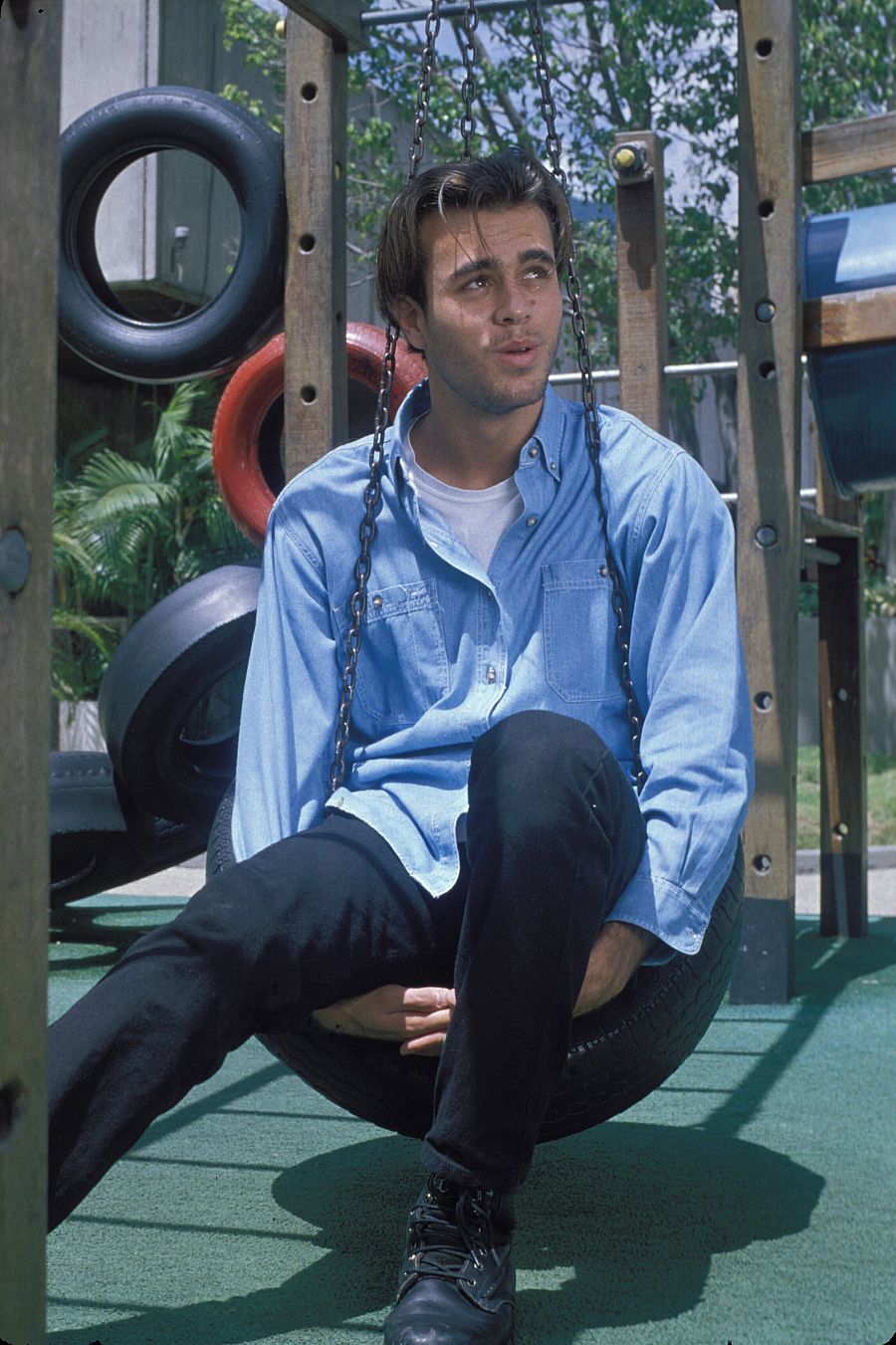 El cantante Enrique Iglesias en los primeros años de su carrera