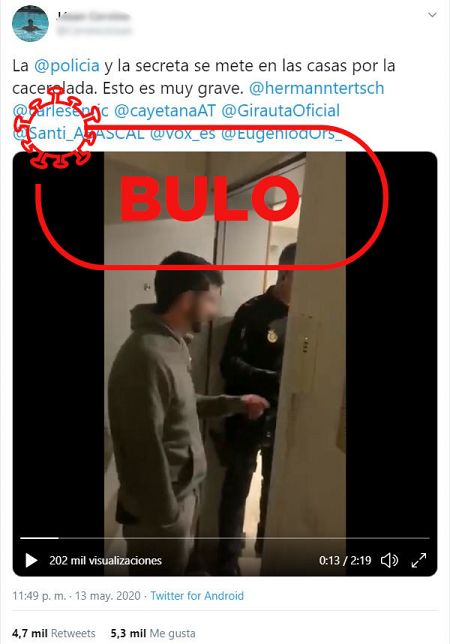 No, no es cierto que la policía haya entrado en una vivienda por una cacerolada