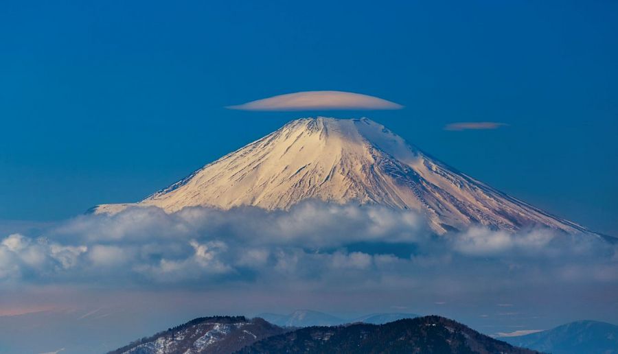 Nube lenticular en el Monte Fuji