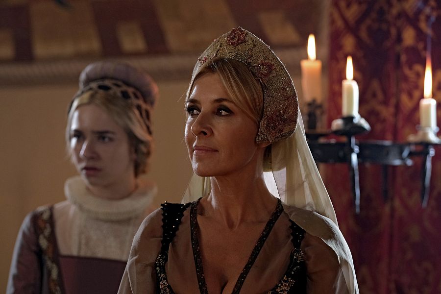 Cayetana Guillén Cuervo en una escena de El Ministerio del Tiempo