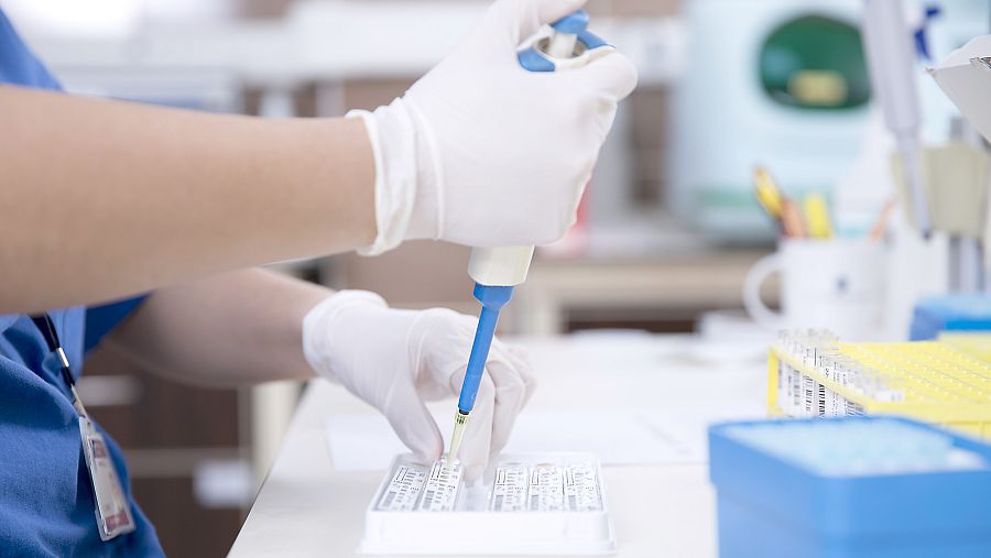 Los tiempos de desarrollo de los fármacos antivirales son más cortos que los de las vacunas.