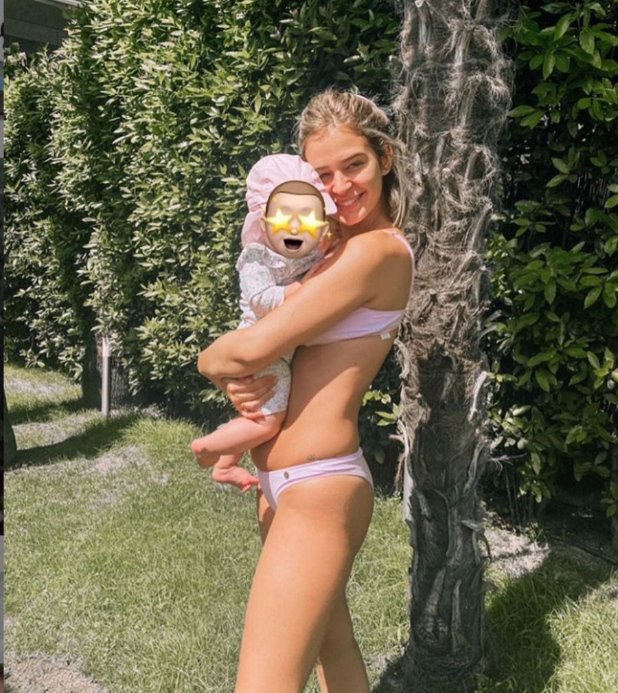 Laura Escanes y su hija Roma