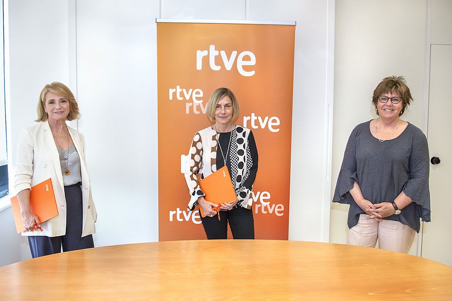 Elena Sánchez, Rosina López Alonso y María Escario