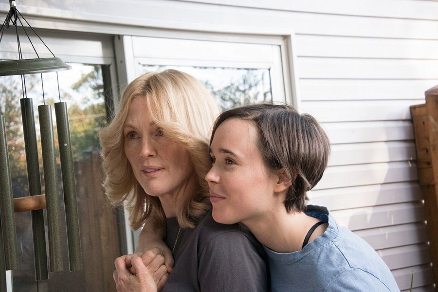 Fotograma de Freeheld, con Juliane Moore y Ellen Page