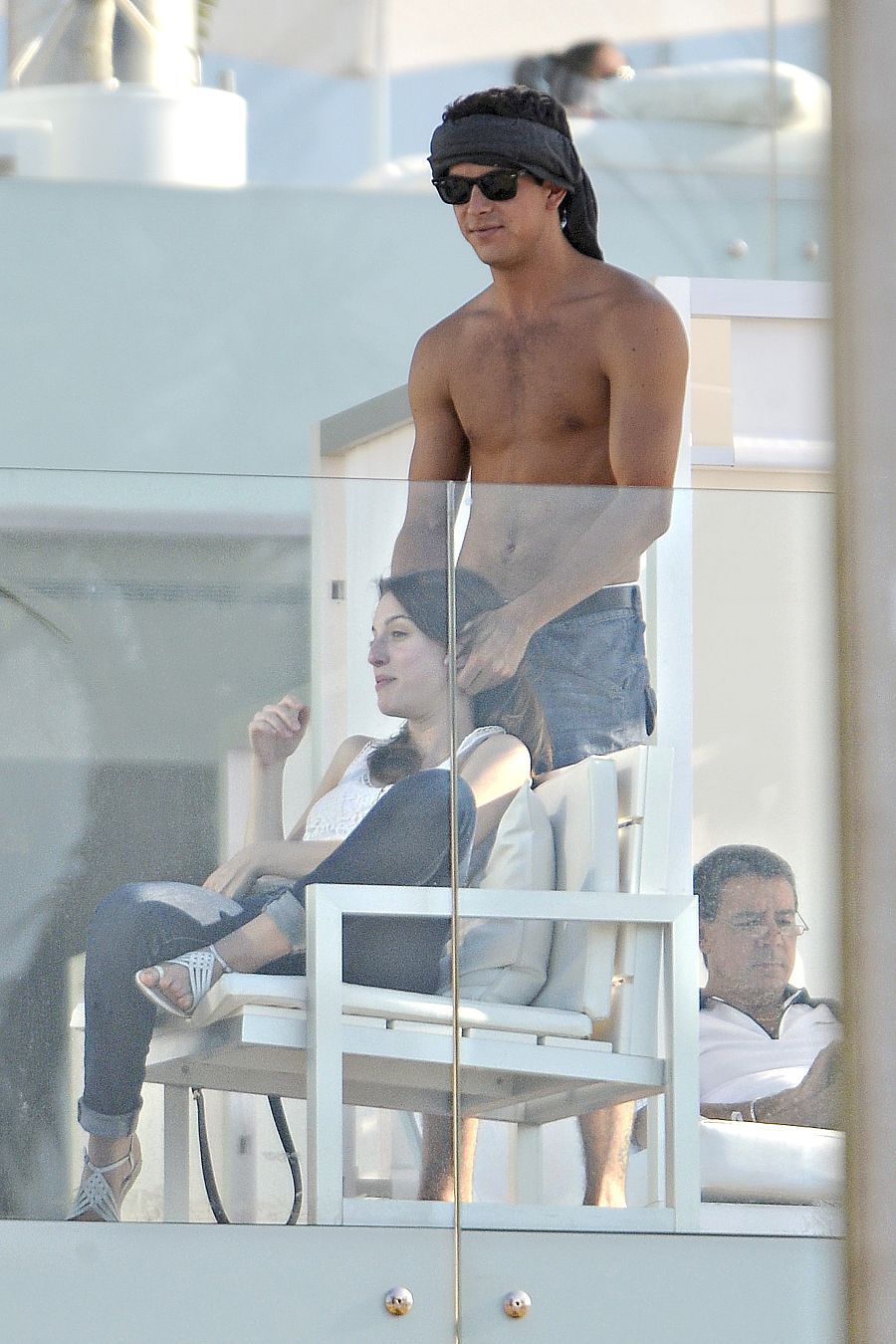 Mario Casas y María Valverde disfrutan de su amor en Barcelona