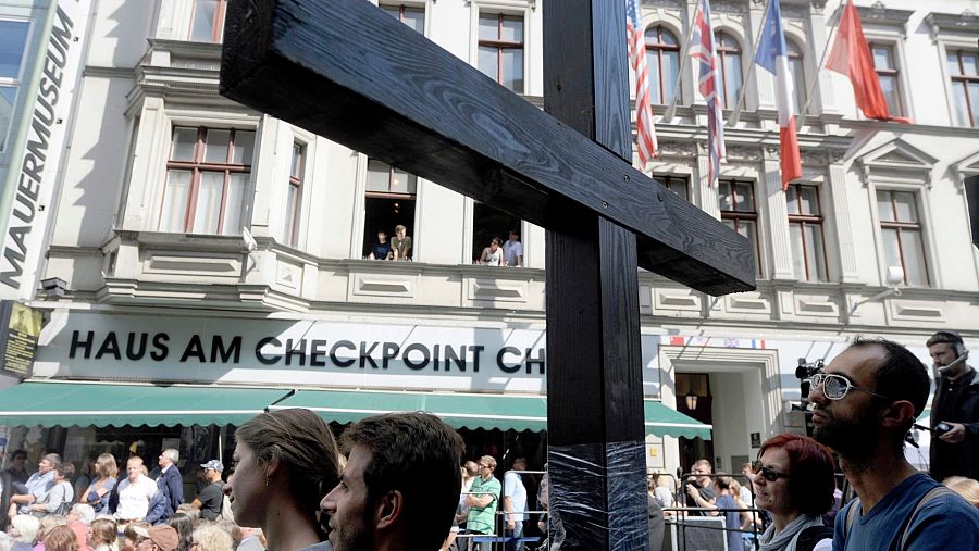 Cruces de madera recuerdan a las víctimas del Muro de Berlín en el 50 aniversario de su construcción, en 2011.