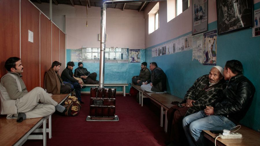 Sala de espera para hombres, en la unidad de maternidad de MSF.