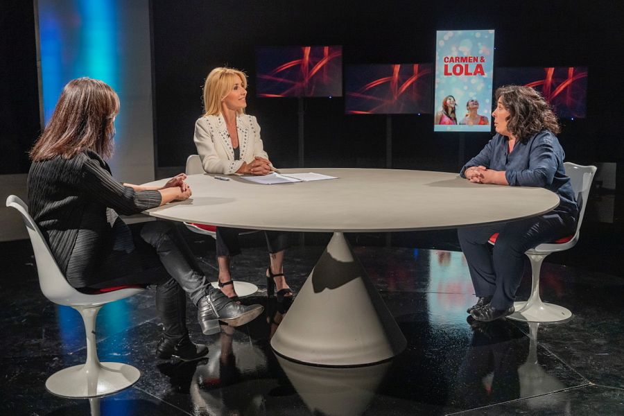 Coloquio de 'versión Española' sobre 'Carmen y Lola'