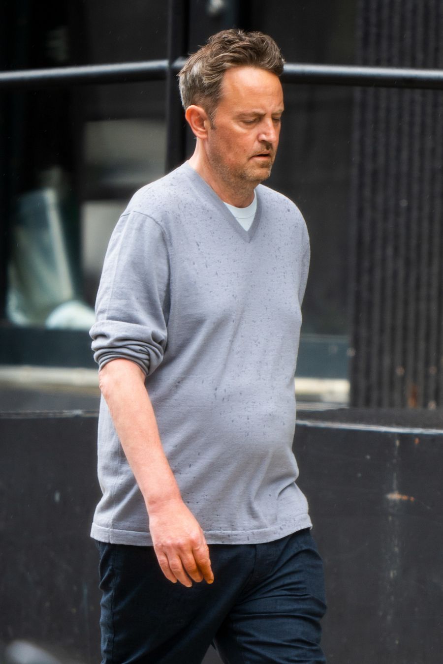 Matthew Perry paseando por Nueva York