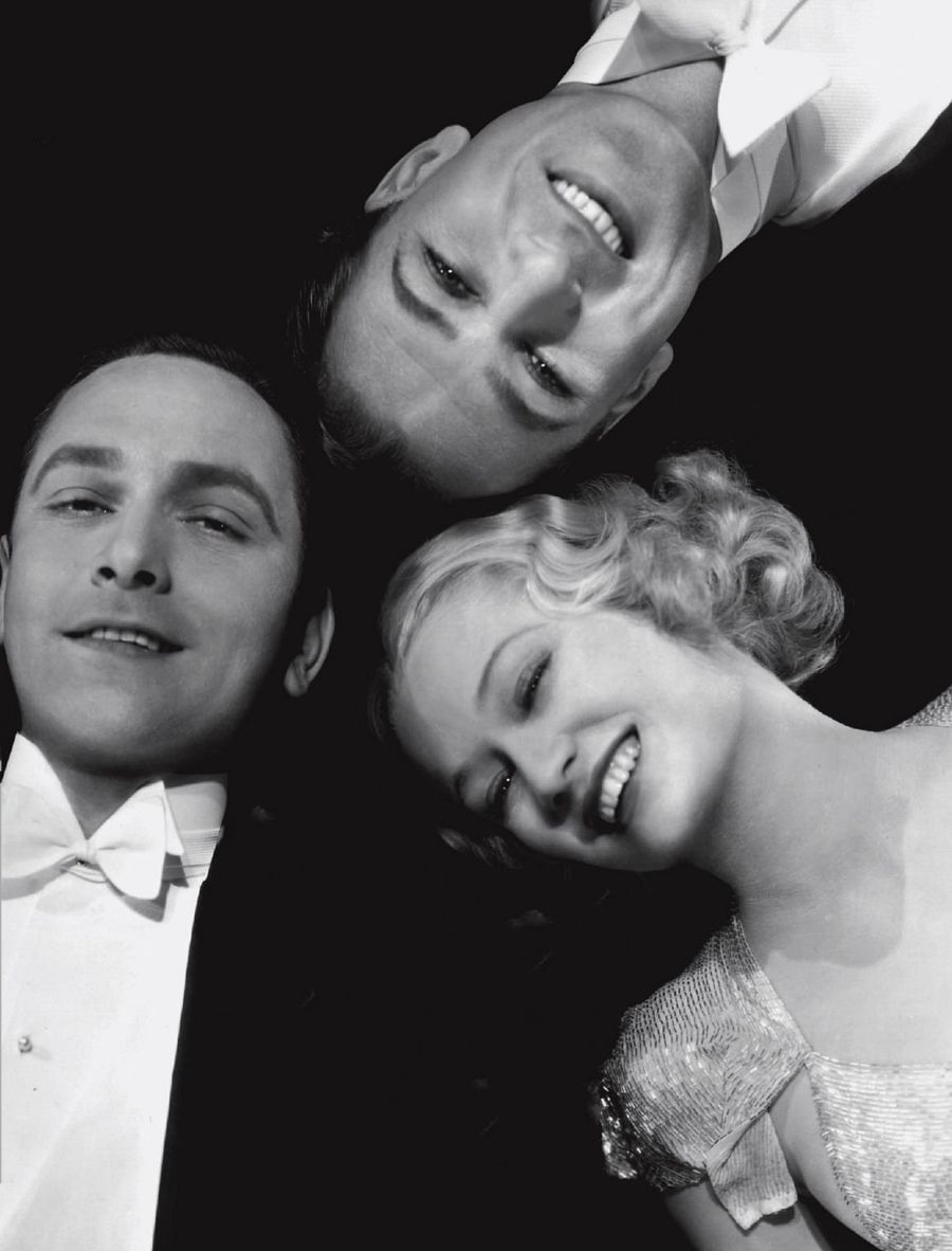 Fredric March, Gary Cooper y Miriam Hopkins disfrutan alegremente del amor en 'Una mujer para dos' (1933)