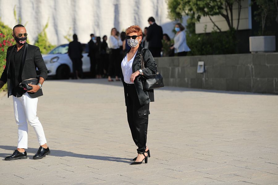 Terelu Campos y Luis Rollan durante el funeral en memoria de Alex Lequio en Madrid.