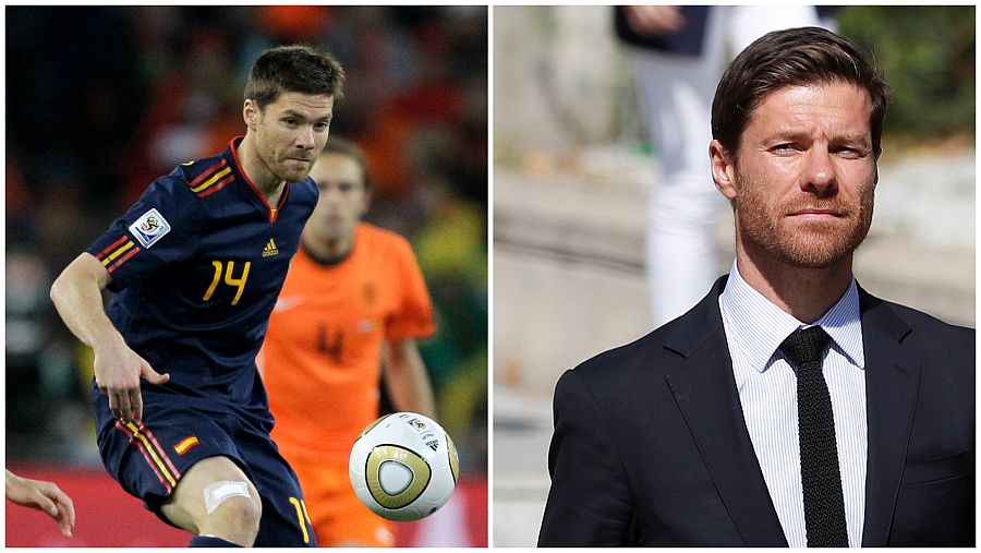 Xabi Alonso durante el mundial de Sudáfrica 2010 y diez años después