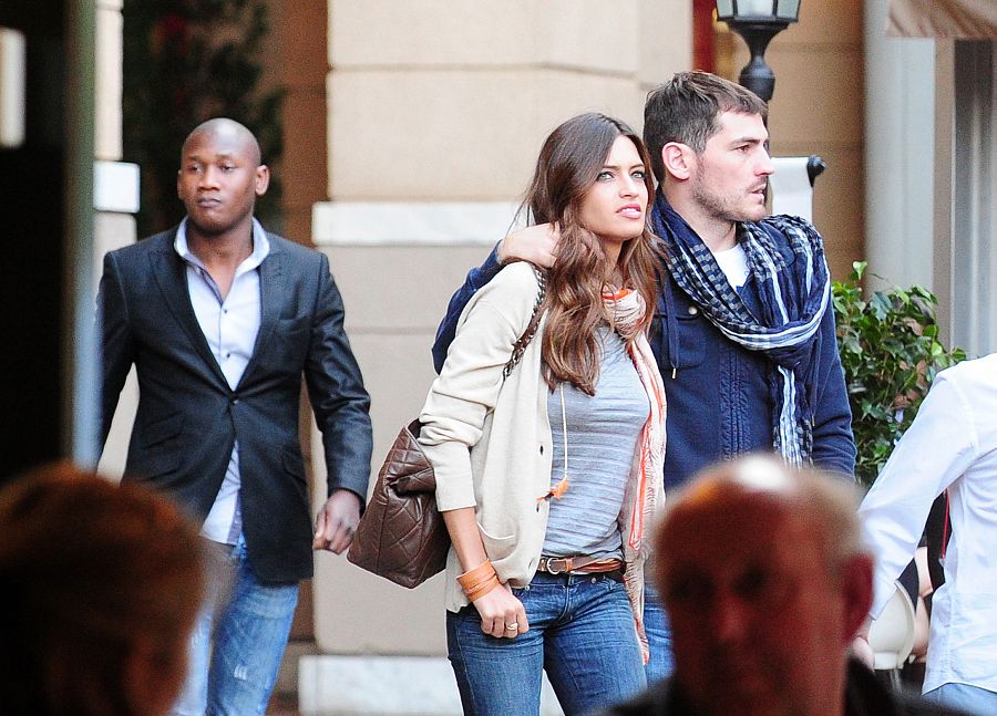 Sara e Iker paseando por las calles de Joahnnesburgo