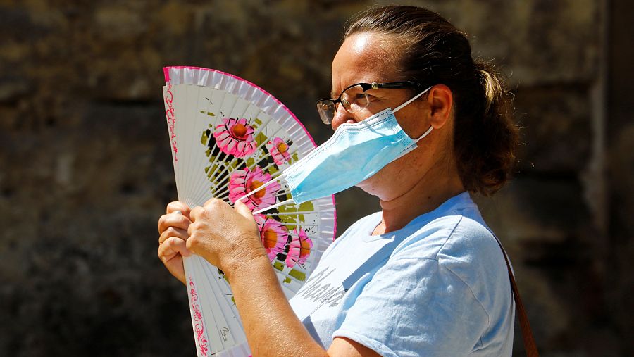 La gente ha utilizado el abanico durante siglos, y sigue siendo práctico.